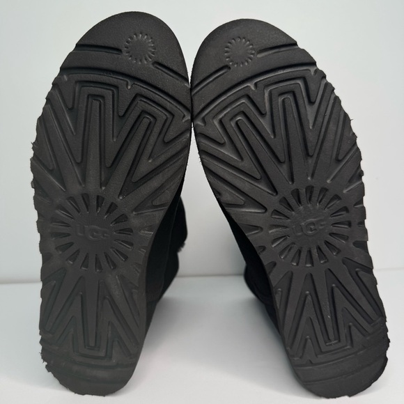 UGG Cory Black Sheepskin Winter Boots 5 1/2” Shaft Height Size 7 - Picture 5 of 16